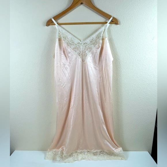 Source Unknown Intimates & Sleepwear Vintage Light Peach Full Body